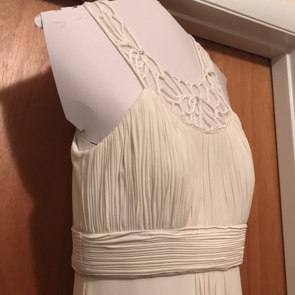 Wedding/Prom/Formal Gown - Picture 8 of 8